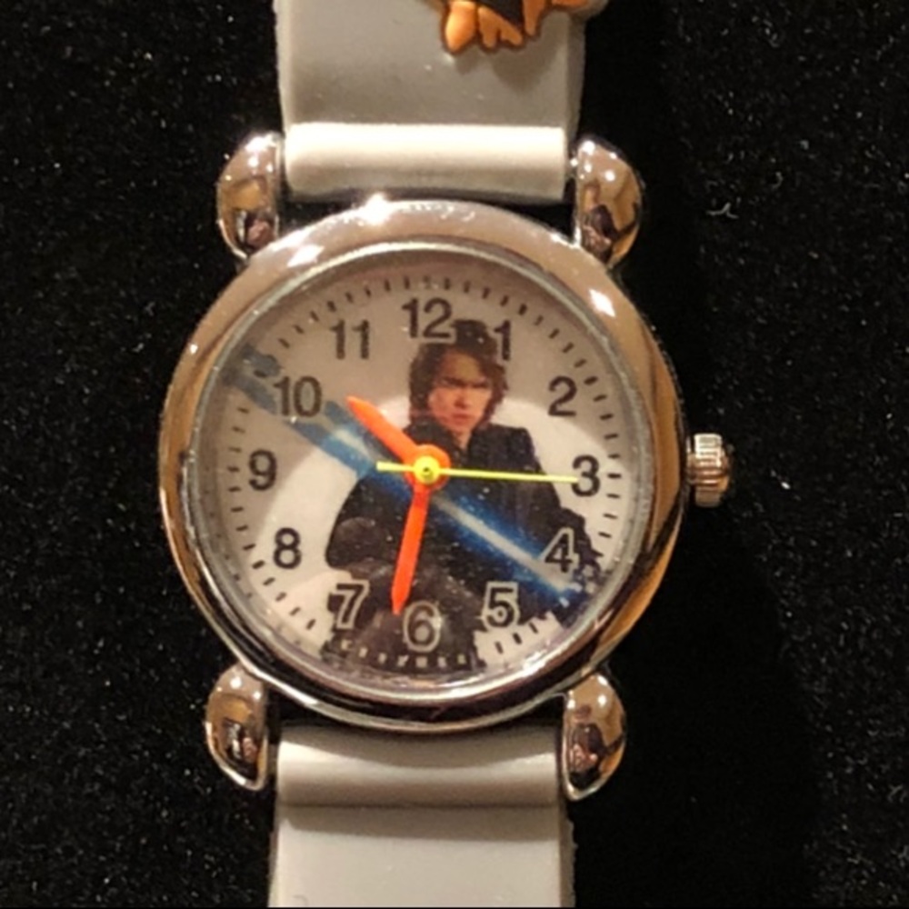 STAR WARS WATCH- NEW - Picture 3 of 7